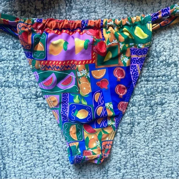 Adorable Fruit Print Bikini Set Push-Up Top Cheeky Bottoms Multicolor - Picture 7 of 9